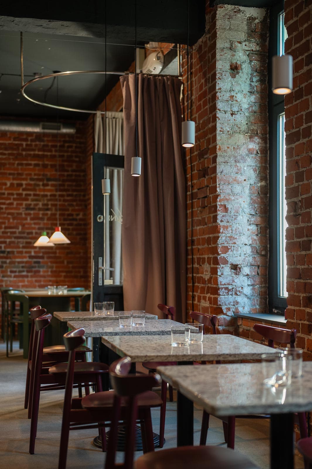 Katarzyna Dobiecka — wine bar Pijalnia