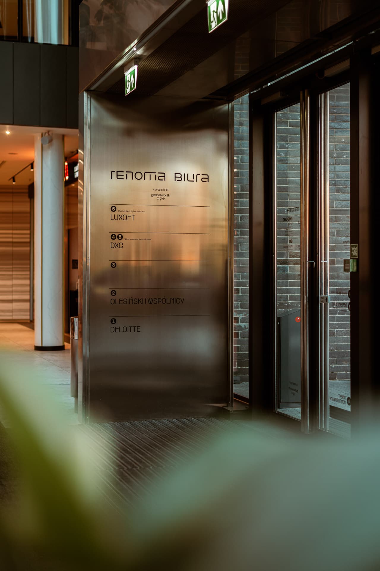 Katarzyna Dobiecka — DH Renoma — system informacji wizualnej